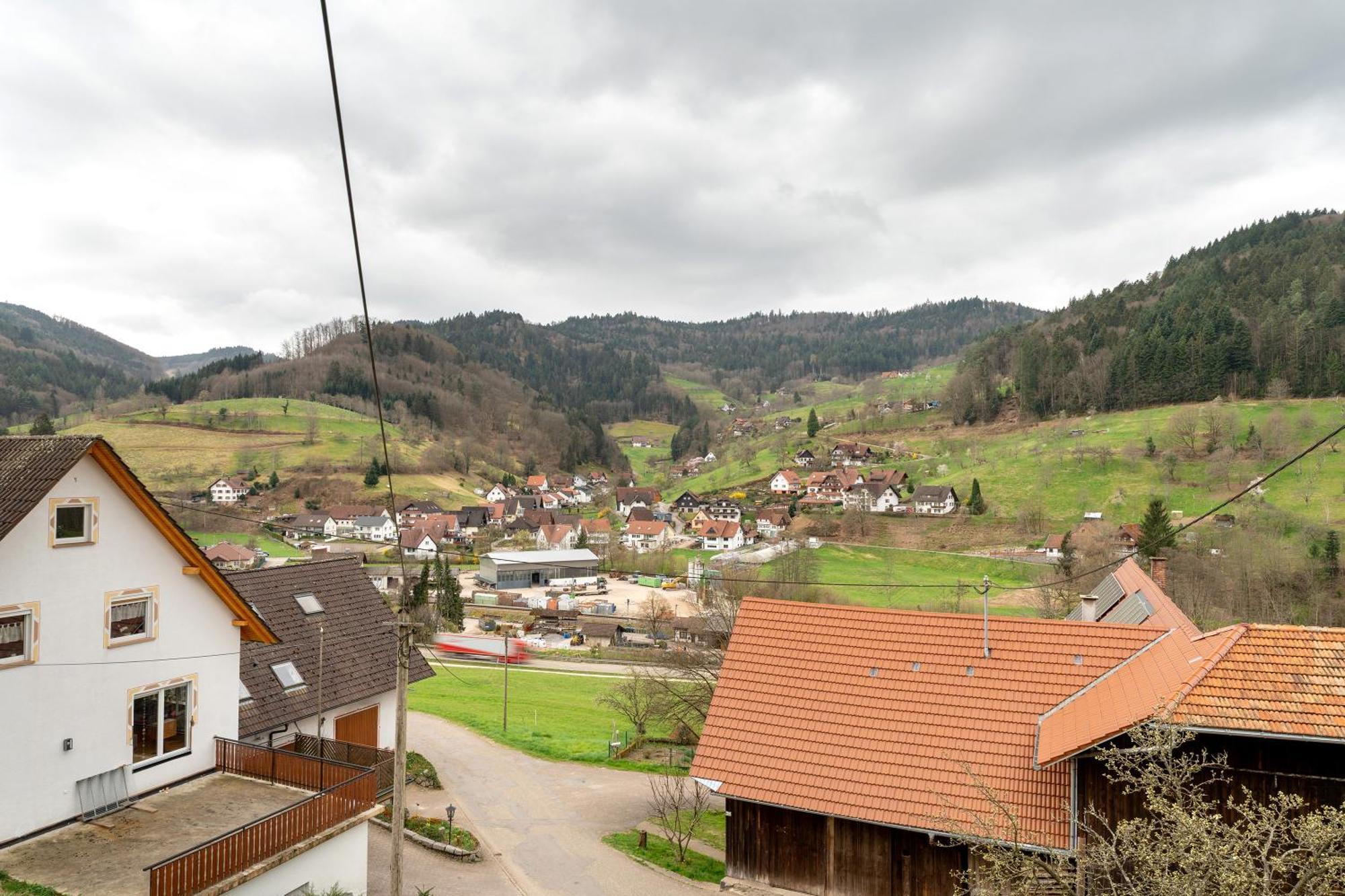 Haus Am Schroffen Apartment Ottenhofen im Schwarzwald Екстериор снимка