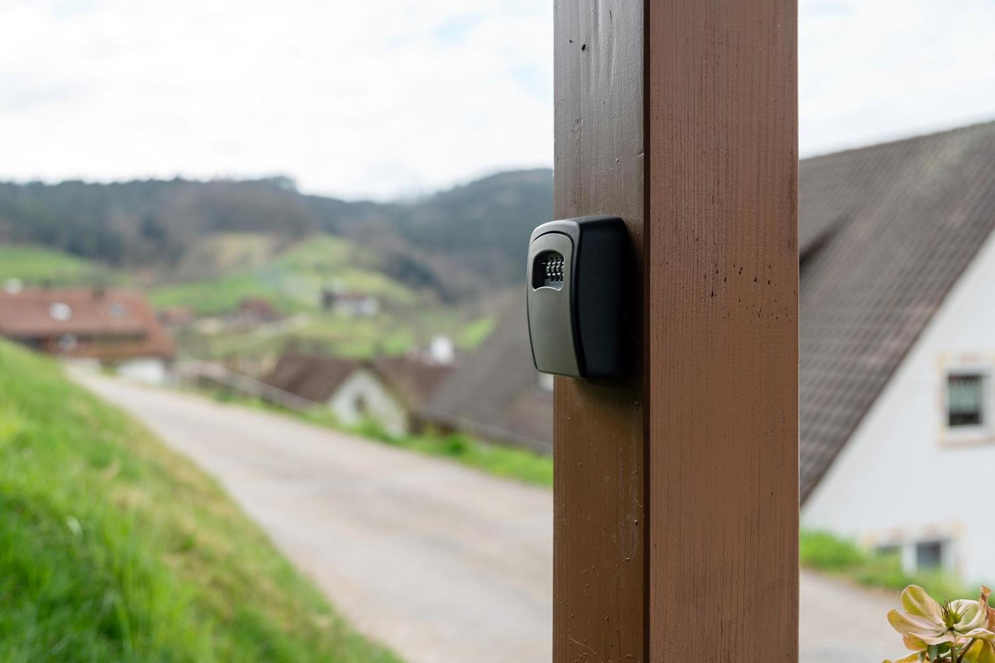 Haus Am Schroffen Apartment Ottenhofen im Schwarzwald Екстериор снимка